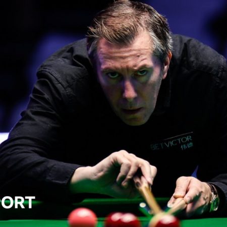 Welsh Open: Dominic Dale fights back to beat unranked fellow Welshman Alfie Davies