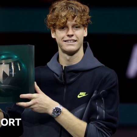 Rotterdam Open: Jannik Sinner beats Alex de Minaur to rise to third in world