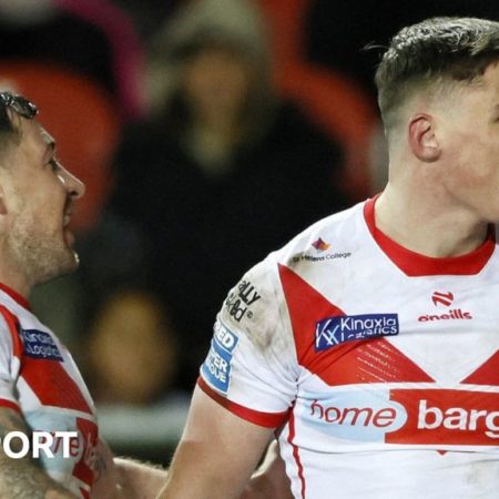 Super League: St Helens 12-4 Leigh Leopards – Saints stay top