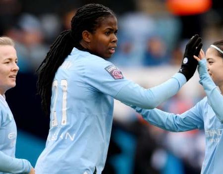 Manchester City 2-1 Everton: Hosts go top of WSL with win