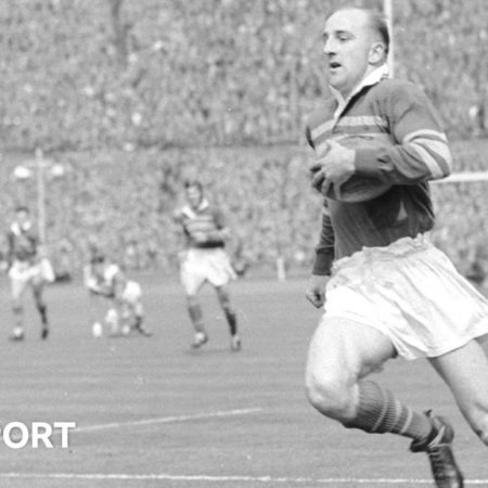 Lewis Jones: Wales rugby union and Great Britain league great dies, aged 92